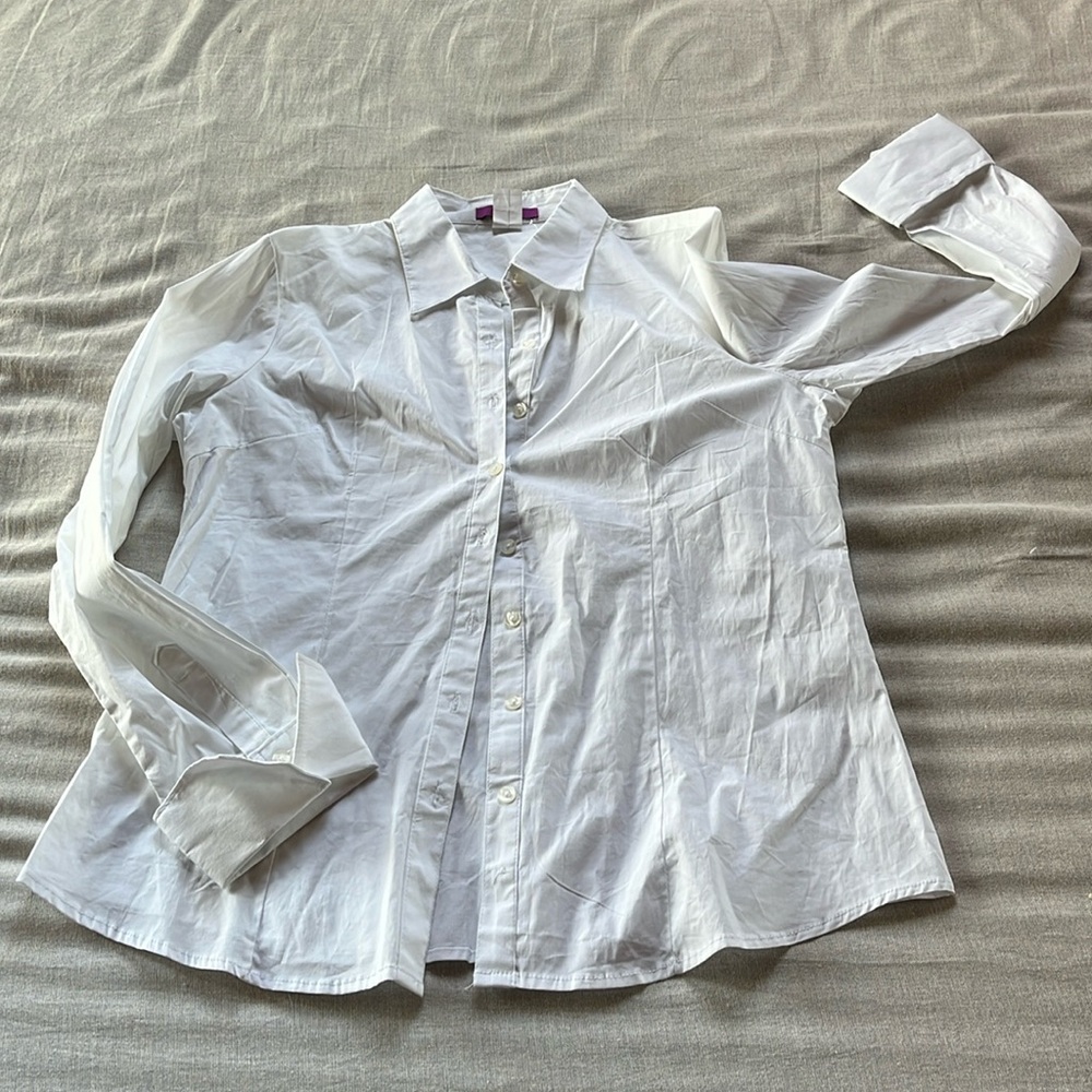 White cotton shirt with stylish cuffs